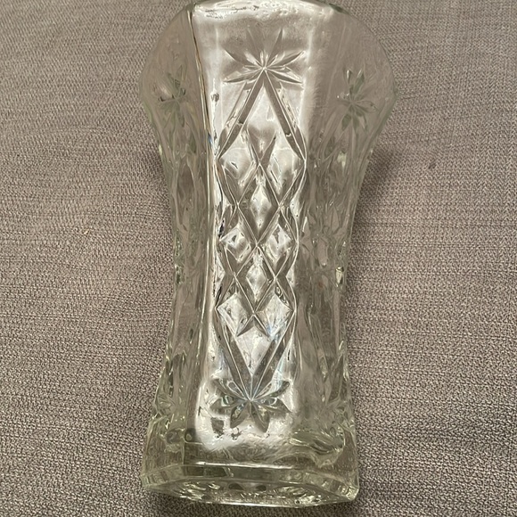 Vintage Anchor Hocking Heavy Lead Crystal Cut Glass Vase Starburst Pattern - Picture 12 of 13